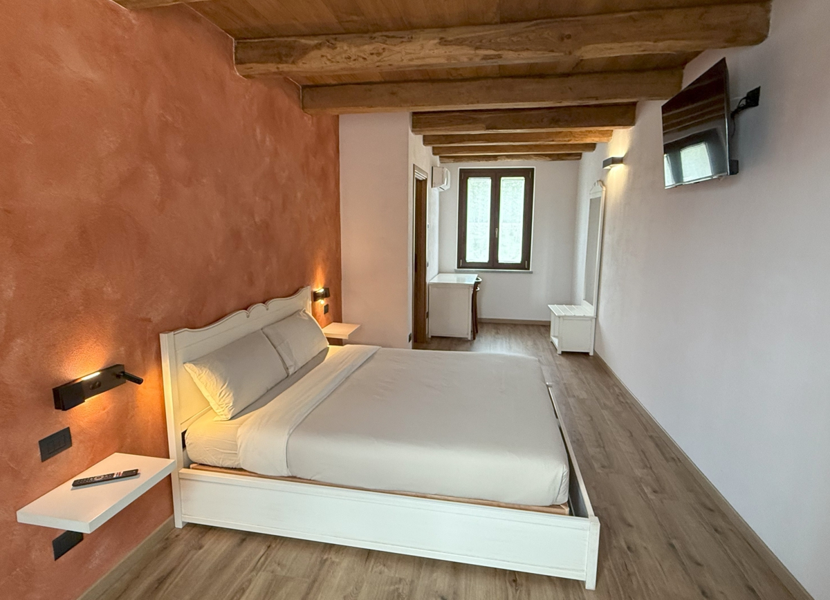 b&b-cascina-la-palazzina-camera-acero